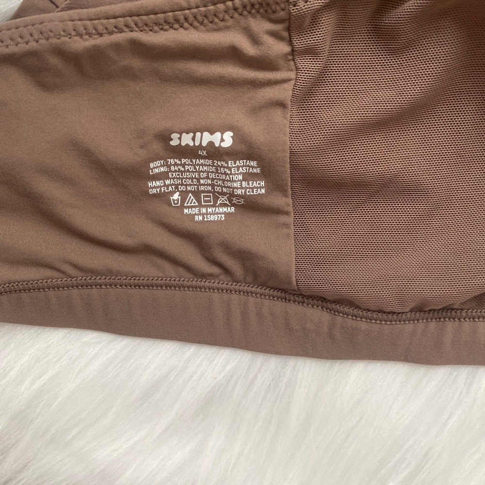 SKIMS fits everybody crossover bra size 4x NWT - Picture 5 of 6